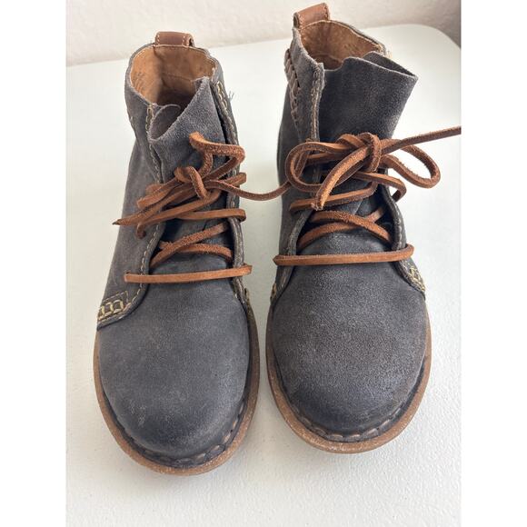 Born Temple Ankle Boots Suede and Leather Size 6.5 - Picture 5 of 9